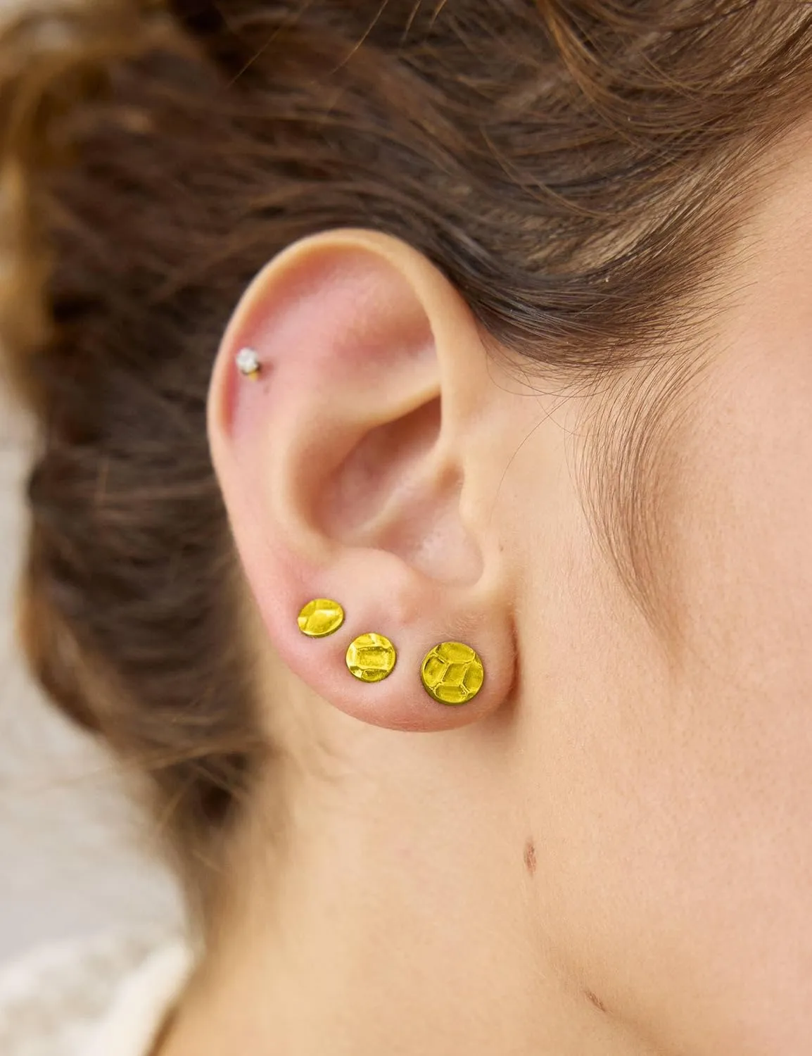 5 Pairs hammered gold Earrings for Women 316L Hypoallergenic Earrings Stainless Steel Lightweight Hammered Round Stud Valentine's Day Christmas Mother's Day