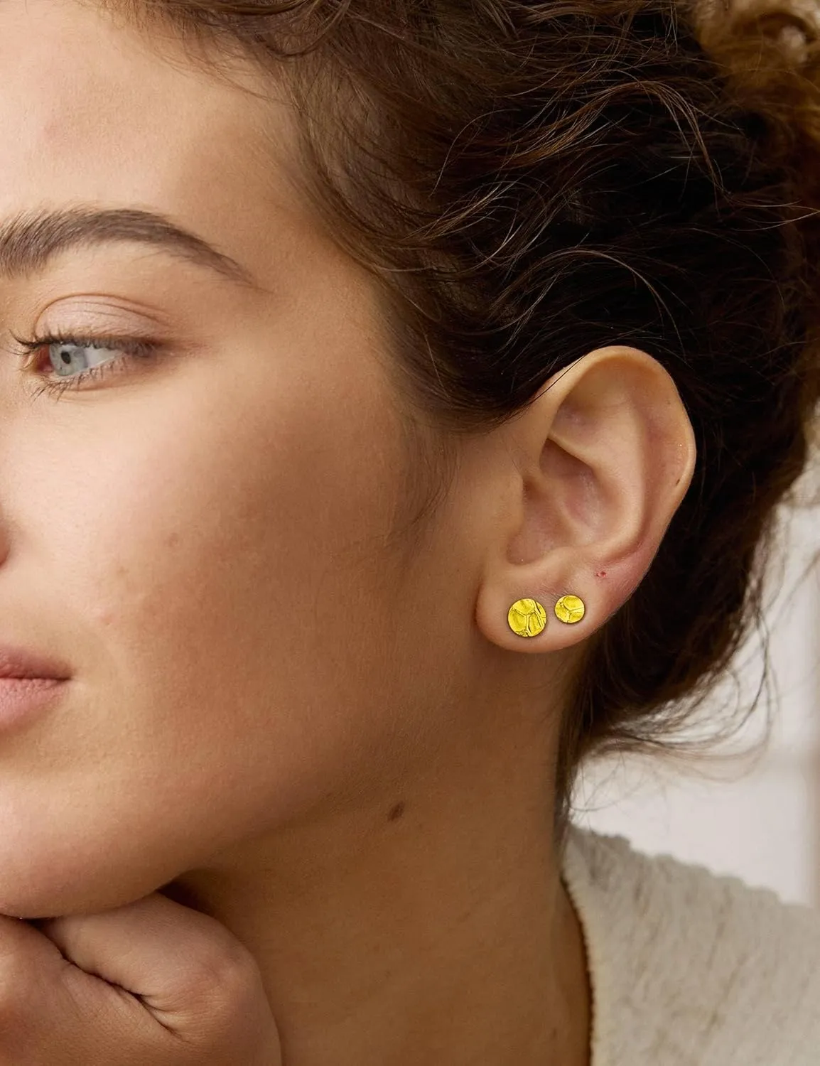 5 Pairs hammered gold Earrings for Women 316L Hypoallergenic Earrings Stainless Steel Lightweight Hammered Round Stud Valentine's Day Christmas Mother's Day