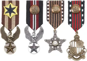 AHANDMAKER 4Pcs Costume Military Badge Medal, 4 Style Alloy Medal Brooch Pin, Military Hero Combat Medals Brooch, Shield Eagle and Star Navy Military Badge for Women Men Coat Jacket Uniform Costume