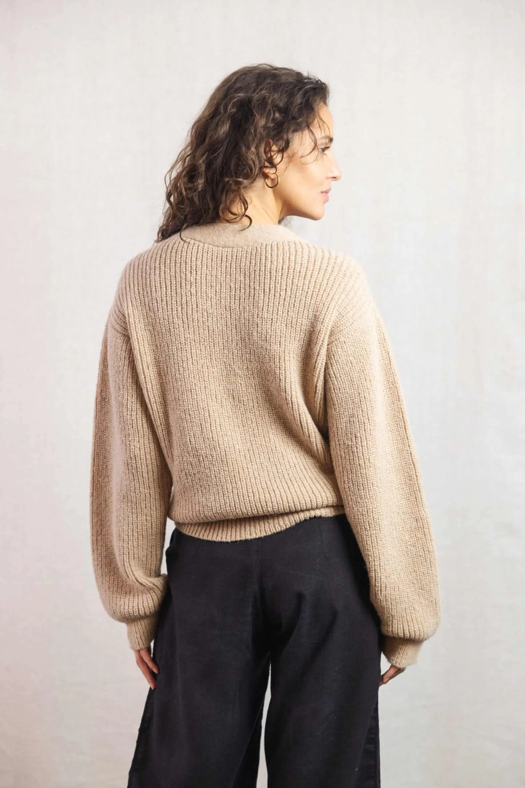 Arequipa Cardigan (Sand) - Jyoti