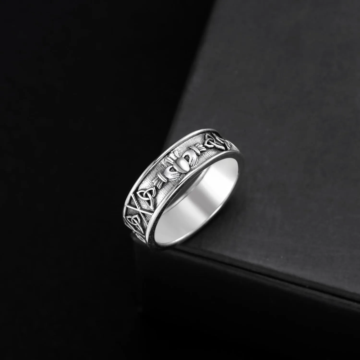 Celtic Claddagh Ring for Men Women S925 Sterling Silver Oxidized Claddagh Band Ring Celtic Knot Irish Friendship Couples Promise Wedding ring Memorial Gift Size 4 to 16