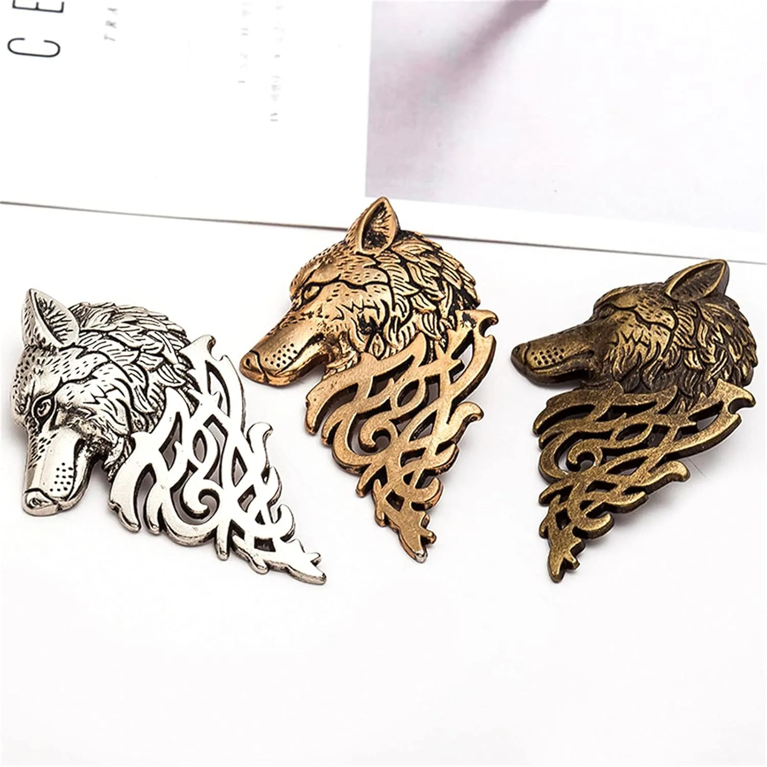 coadipress Vintage Bohemian Wolf Pin Brooch Fashion Animal Dire Wolf Head Coyote Antique Retro Lapel Brooches Badge Men's Suits Buckle Neckwear Accessories