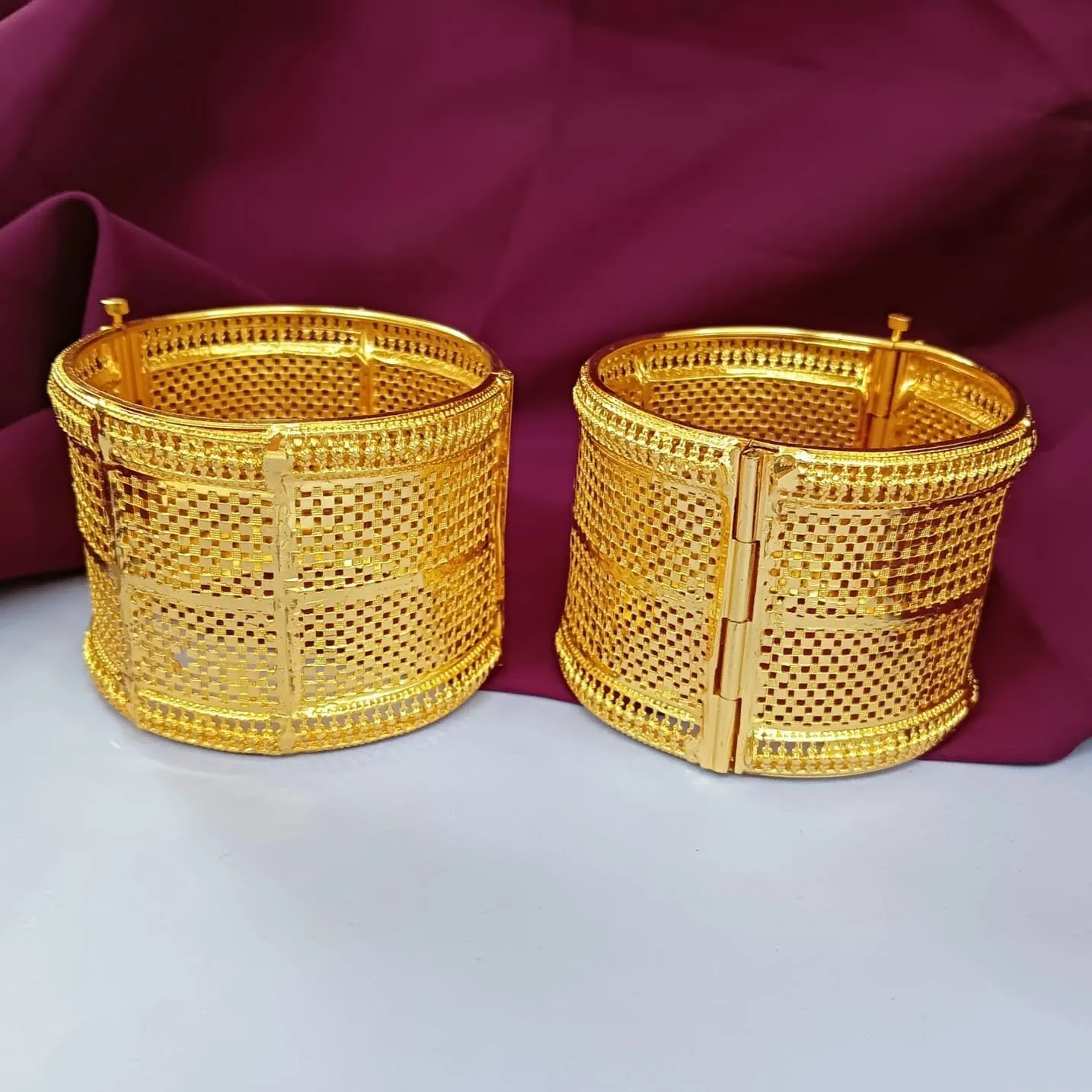 Efulgenz Indian Bangle Set for Women Dubai Style Bangle Set Engraved Filigree Style Hinge Openable Big Broad Bangles Bracelet Indian Bridal Jewelry for Wedding