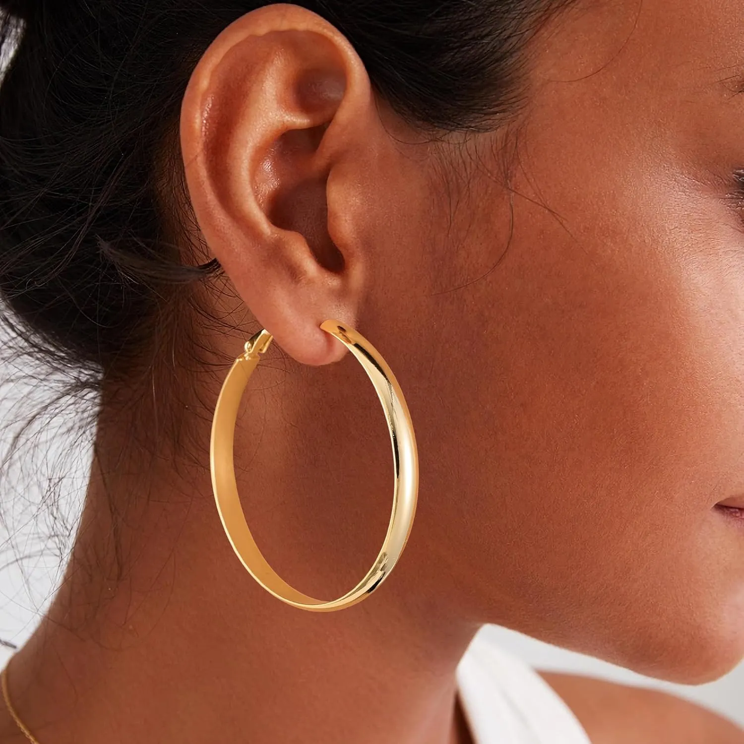 Gacimy Gold Hoop Earrings for Women, 14k Real Gold Plated with 925 Sterling Silver Post, Hypoallergenic Lightweight Thick Hoops Earrings for Women Trendy