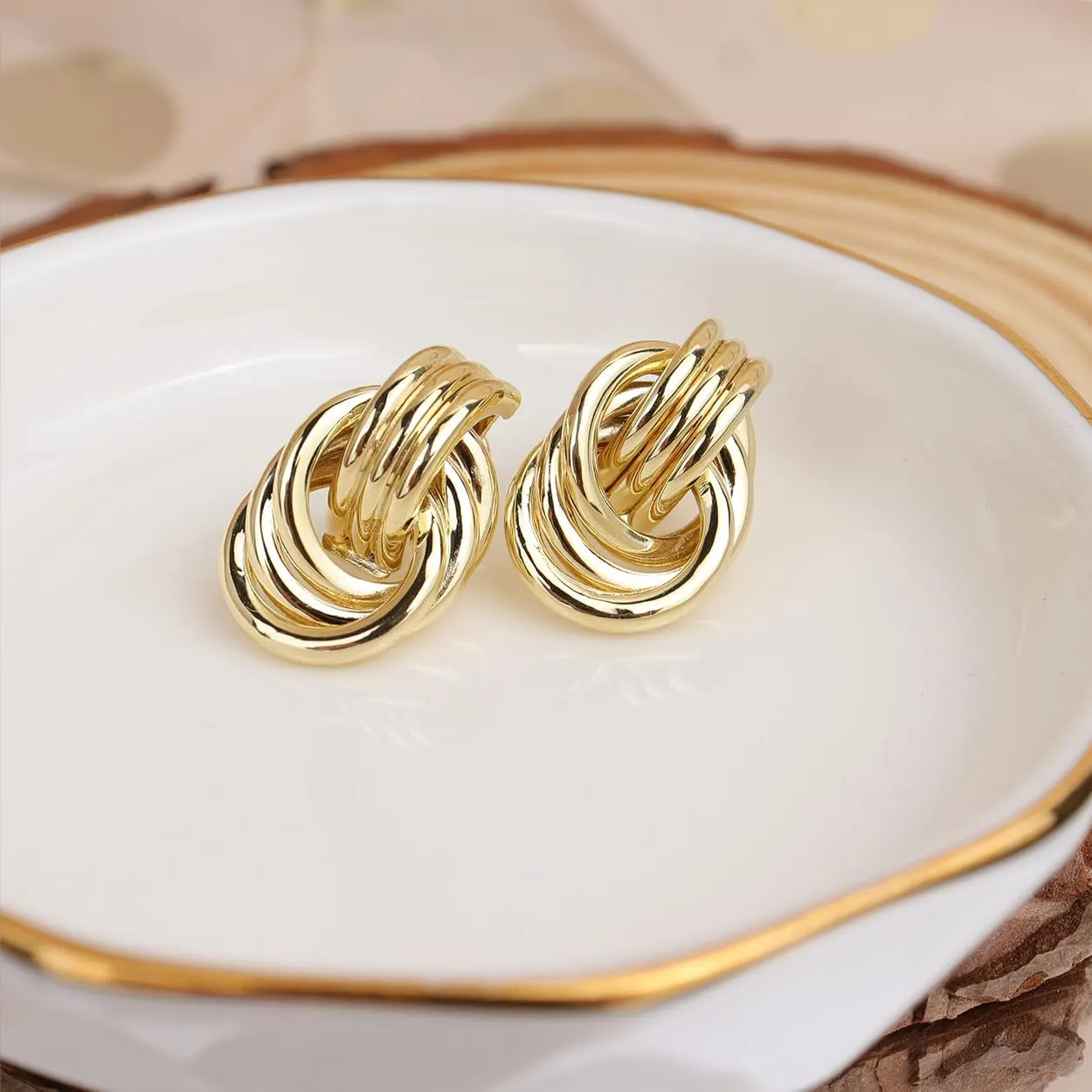 Sonateomber Statement Pearl Twisted Dangle Drop Earrings for Women - Chunky Vintage Geometric Earing Hypoallergenic Everyday Prom Wedding Fashion Jewelry Gifts
