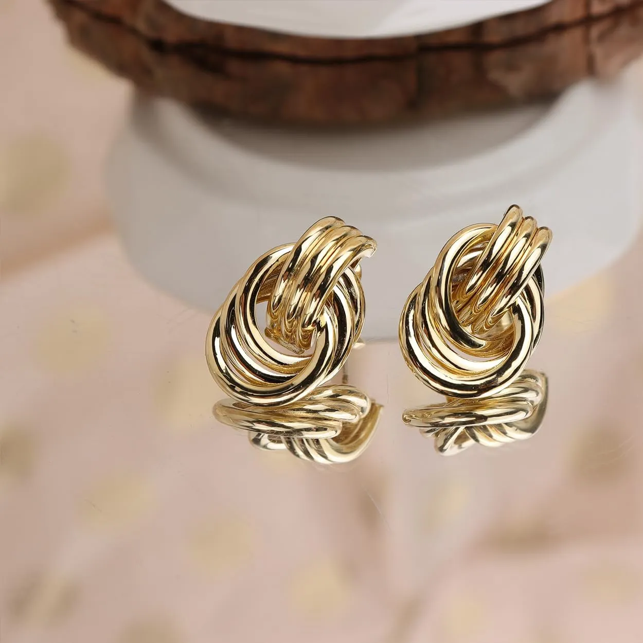 Sonateomber Statement Pearl Twisted Dangle Drop Earrings for Women - Chunky Vintage Geometric Earing Hypoallergenic Everyday Prom Wedding Fashion Jewelry Gifts