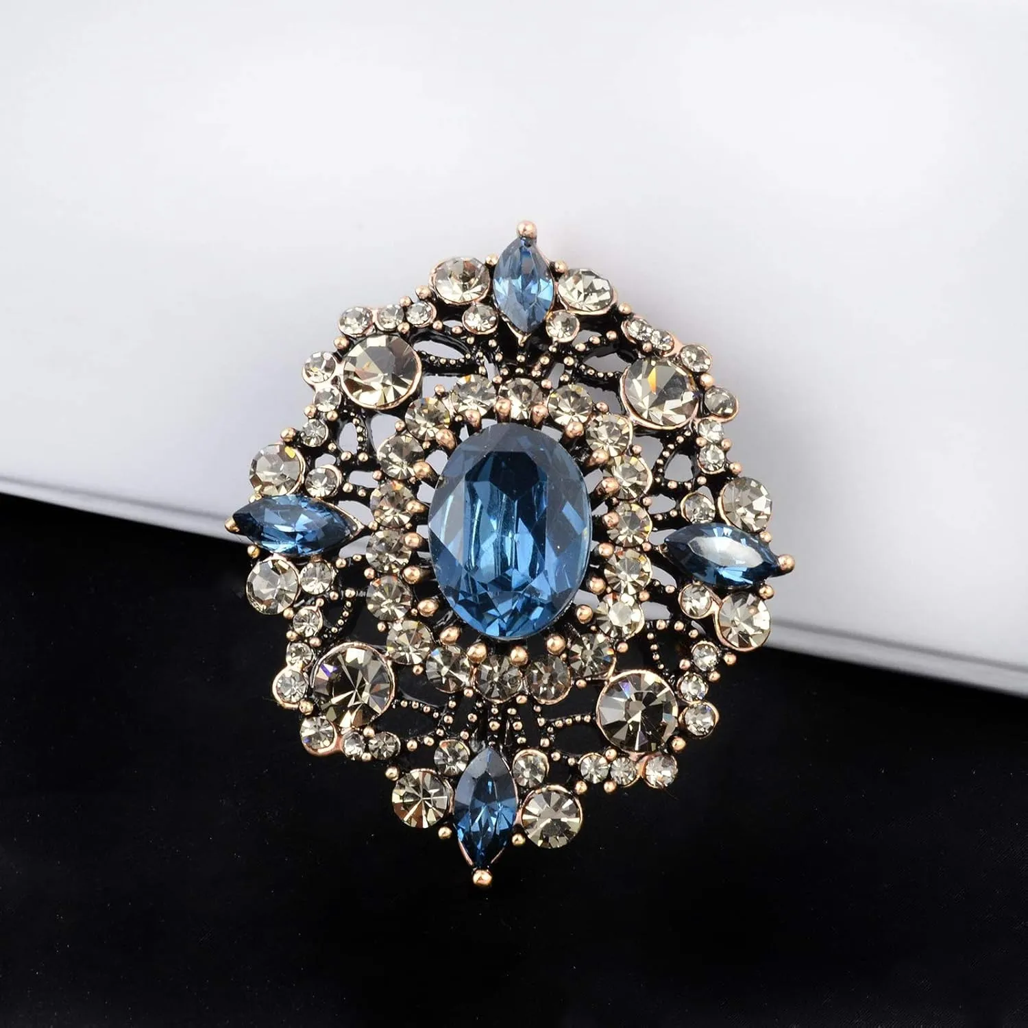 Women's Antique Classic Geometric Oval Shaped Hollowed Out Crystal Flower Filigree Brooch Pin Banquet Wedding Jewelry